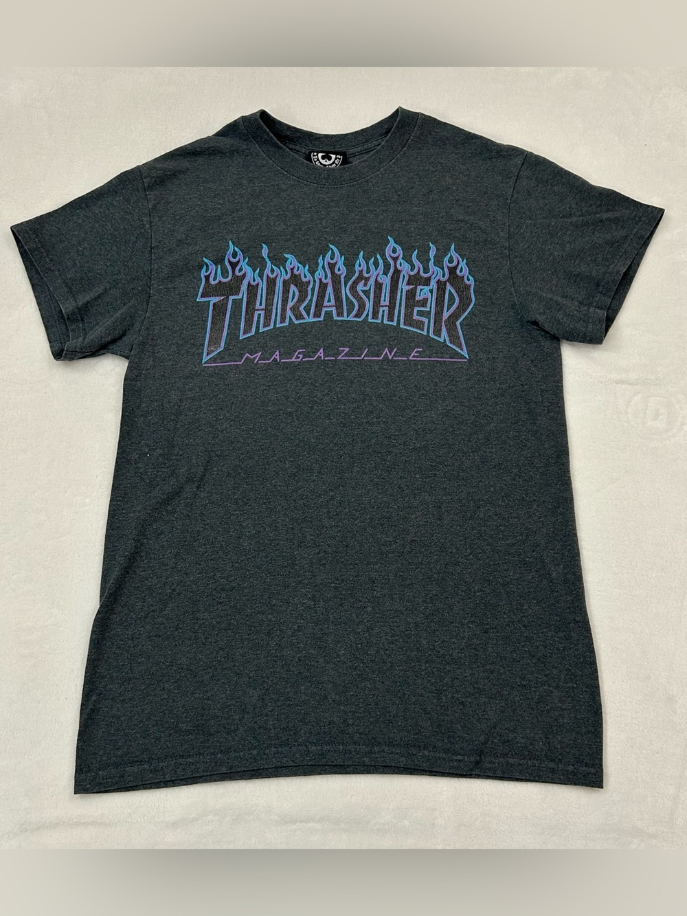 Vintage Y2K Thrasher Magazine Flame Logo Graphic Print Short Sleeve Shirt Mens S